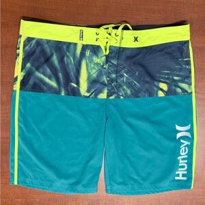 Hurley Men’s Board Shorts 40 | Teal/Lime Tie-Dye | Gently Worn